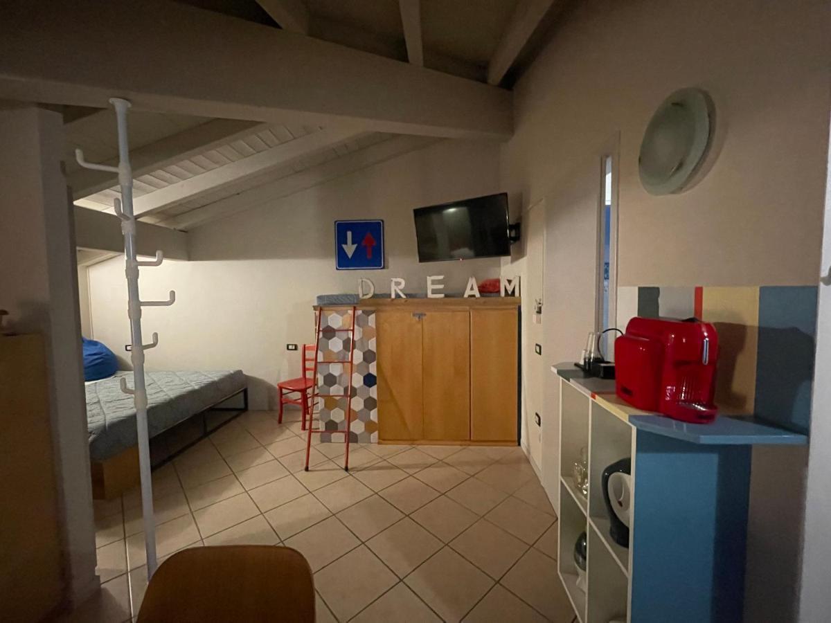 Apartamento Mansardine Metropolitane Brescia Exterior foto