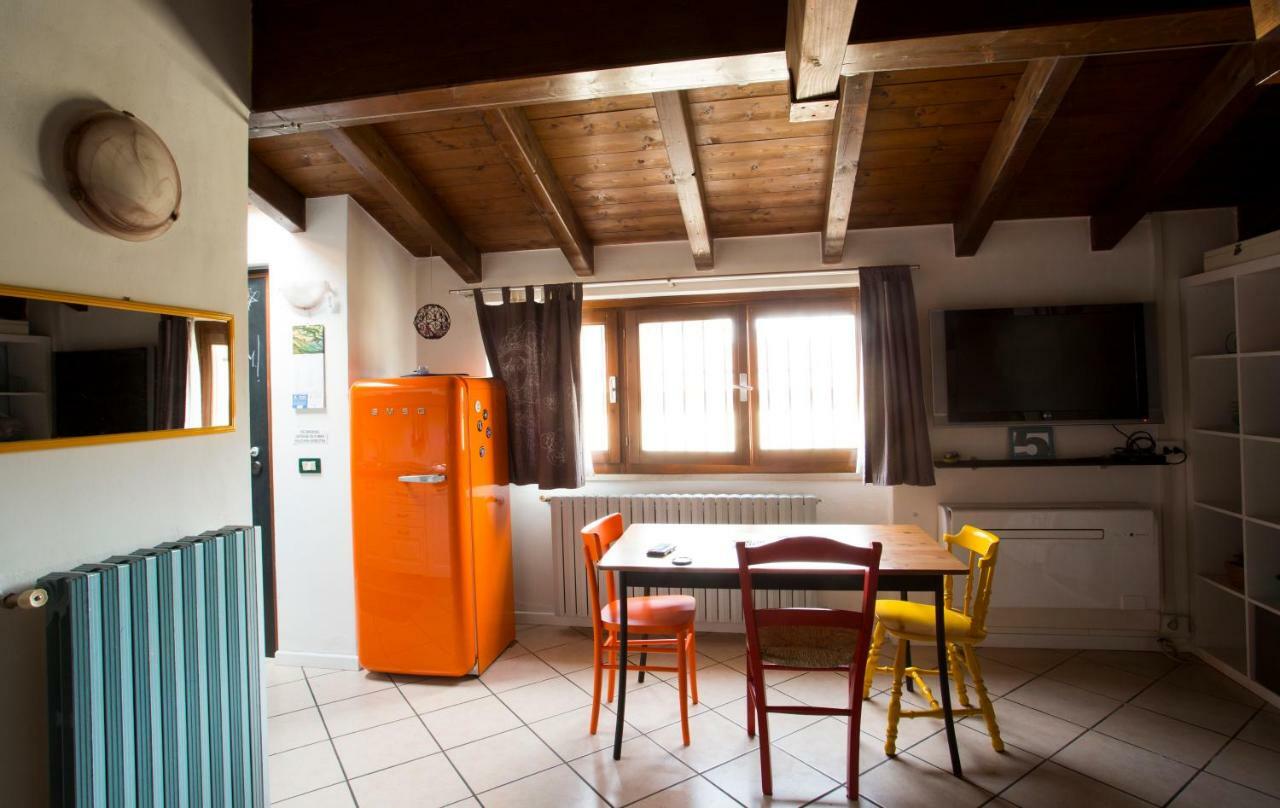Apartamento Mansardine Metropolitane Brescia Exterior foto